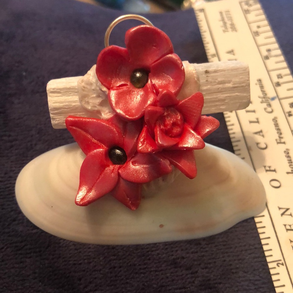 She’ll Pendant w Selenite and garnet